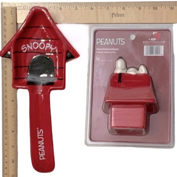 Peanuts Snoopy Kitchen Set Salt Pepper Shakers with Spoon Rest Ceramic Bundle - Picture 5 of 15